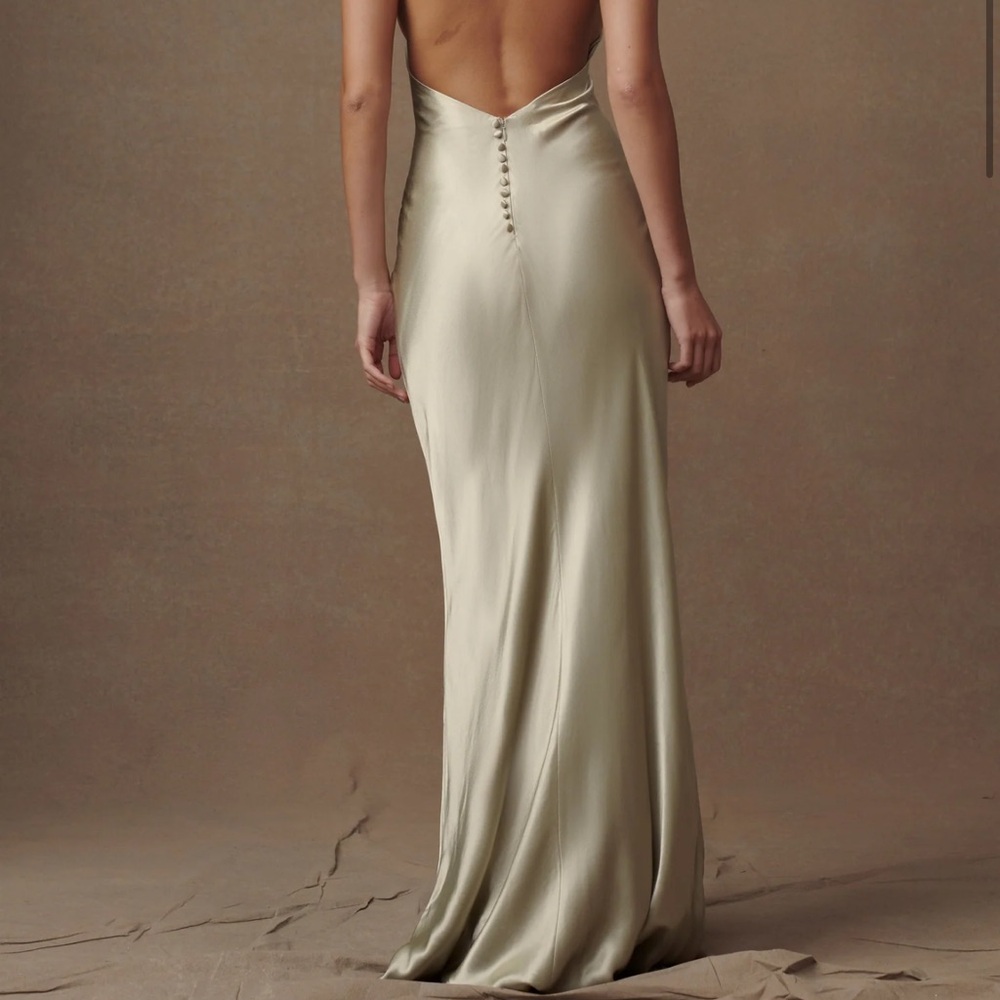 Meshki Elegant Satin Wedding Dress